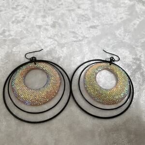 Black and sparkly 2 1/2'' dangle drop earrings 1.1729